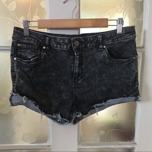 Stretchy Denim Short-Shorts